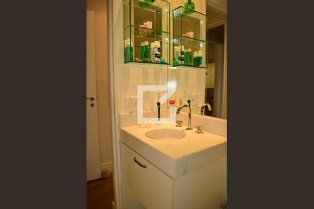 Apartamento à venda com 90m², 2 quartos e 2 vagasBanheiro da Suíte 2