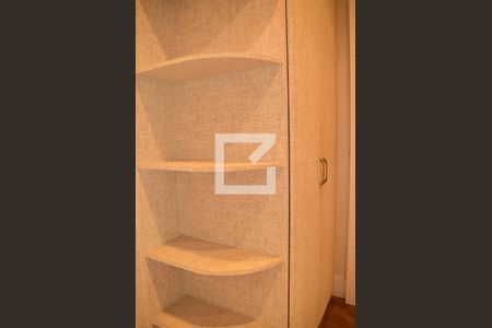 Apartamento à venda com 90m², 2 quartos e 2 vagasCloset