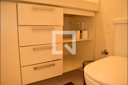 Apartamento à venda com 90m², 2 quartos e 2 vagasBanheiro da Suíte 1 