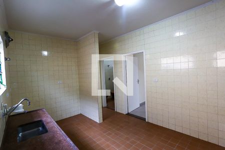 Casa para alugar com 120m², 4 quartos e 2 vagas Casa para alugar com 120m², 4 quartos e 2 vagasCozinha