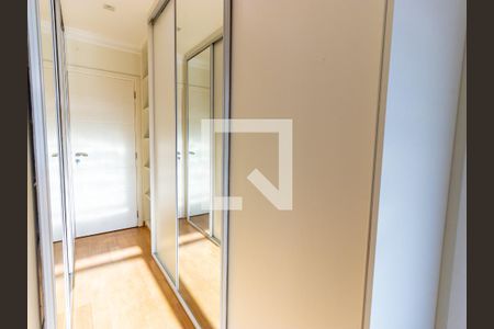Apartamento para alugar com 246m², 4 quartos e 5 vagas Apartamento para alugar com 246m², 4 quartos e 5 vagasSuíte 3 - Closet
