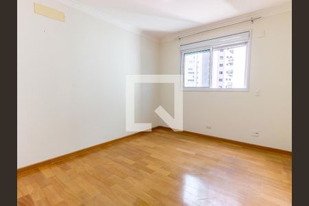 Apartamento para alugar com 246m², 4 quartos e 5 vagas Apartamento para alugar com 246m², 4 quartos e 5 vagasQuarto
