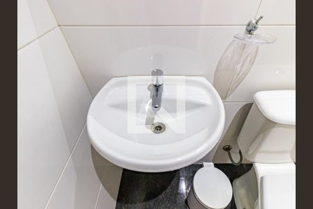 Apartamento para alugar com 246m², 4 quartos e 5 vagas Apartamento para alugar com 246m², 4 quartos e 5 vagasBanheiro de serviço