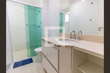 Apartamento para alugar com 246m², 4 quartos e 5 vagas Apartamento para alugar com 246m², 4 quartos e 5 vagasBanheiro da Suíte 1