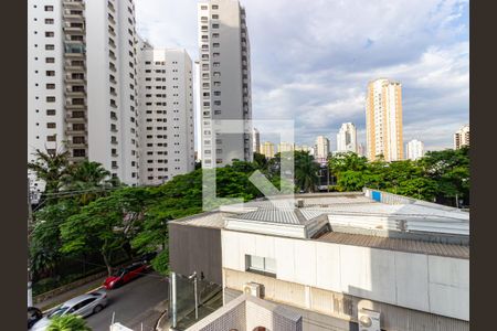 Apartamento para alugar com 246m², 4 quartos e 5 vagas Apartamento para alugar com 246m², 4 quartos e 5 vagasVaranda - Vista