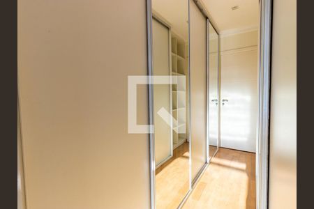 Apartamento para alugar com 246m², 4 quartos e 5 vagas Apartamento para alugar com 246m², 4 quartos e 5 vagasSuíte 3 - Closet