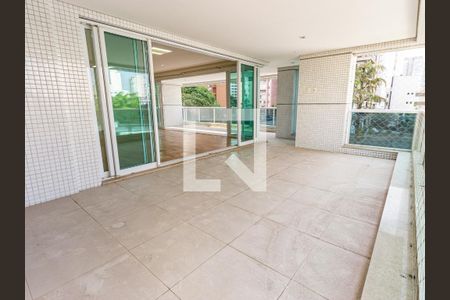 Varanda de apartamento para alugar com 4 quartos, 246m² em Jardim Analia Franco, São Paulo