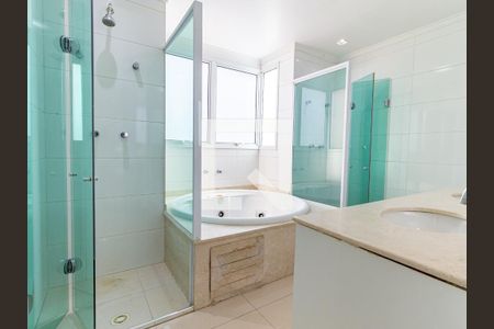 Apartamento para alugar com 246m², 4 quartos e 5 vagas Apartamento para alugar com 246m², 4 quartos e 5 vagasBanheiro da Suíte 3