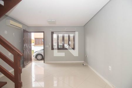 Sala de casa de condomínio à venda com 3 quartos, 160m² em Protásio Alves, Porto Alegre
