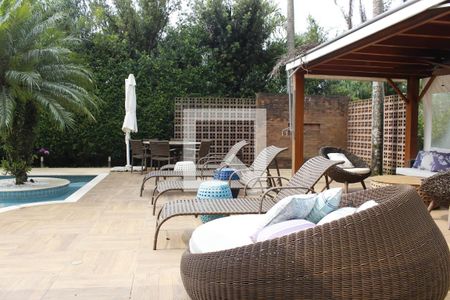 Casa de condomínio à venda com 1000m², 5 quartos e 6 vagasÁrea da Piscina 