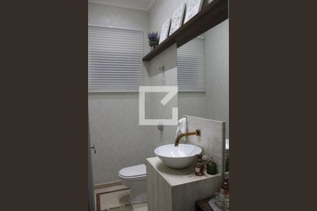 Casa de condomínio à venda com 1000m², 5 quartos e 6 vagasLavabo