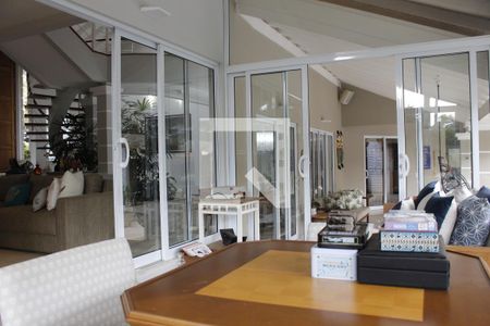 Casa de condomínio à venda com 1000m², 5 quartos e 6 vagasSala da Varanda