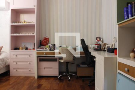 Casa de condomínio à venda com 1000m², 5 quartos e 6 vagasSuíte 2