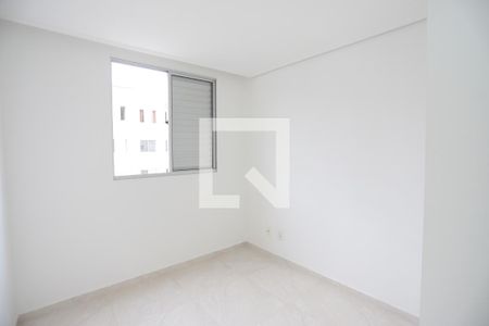 Quarto 2 de apartamento para alugar com 2 quartos, 50m² em Parque Santa Rosa, Suzano