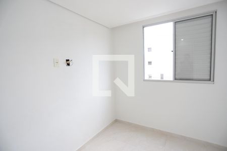 Quarto 2 de apartamento para alugar com 2 quartos, 50m² em Parque Santa Rosa, Suzano