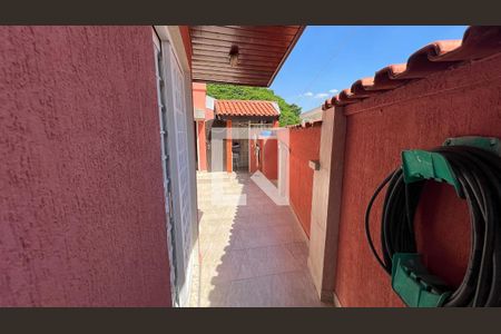 Casa à venda com 650m², 5 quartos e 6 vagas Casa à venda com 650m², 5 quartos e 6 vagasÁrea de Serviço