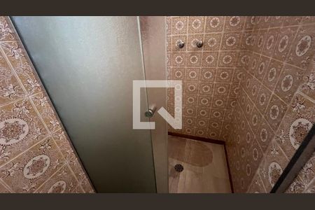 Casa à venda com 650m², 5 quartos e 6 vagas Casa à venda com 650m², 5 quartos e 6 vagasBanheiro da Suíte