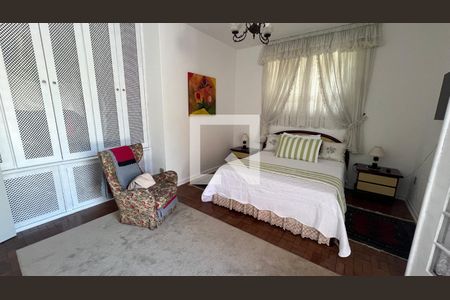 Casa à venda com 650m², 5 quartos e 6 vagas Casa à venda com 650m², 5 quartos e 6 vagasQuarto 3