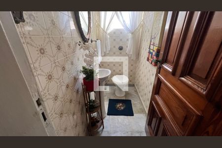 Casa à venda com 650m², 5 quartos e 6 vagas Casa à venda com 650m², 5 quartos e 6 vagasLavabo