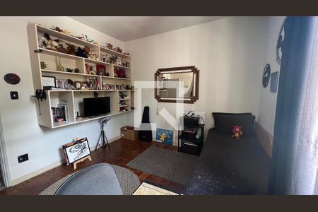 Casa à venda com 650m², 5 quartos e 6 vagas Casa à venda com 650m², 5 quartos e 6 vagasQuarto 2