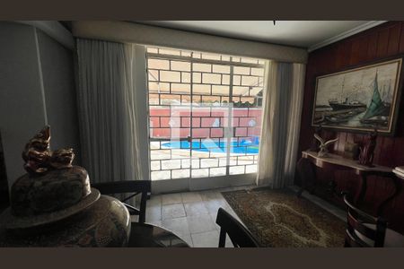 Casa à venda com 650m², 5 quartos e 6 vagas Casa à venda com 650m², 5 quartos e 6 vagasVista do bar