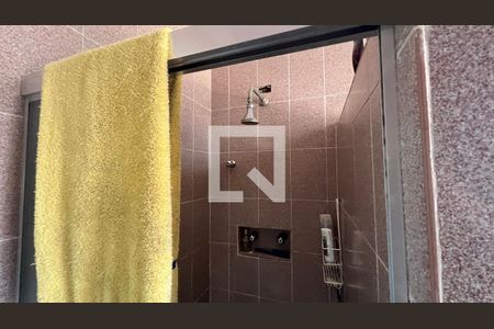 Casa à venda com 650m², 5 quartos e 6 vagas Casa à venda com 650m², 5 quartos e 6 vagasBanheiro