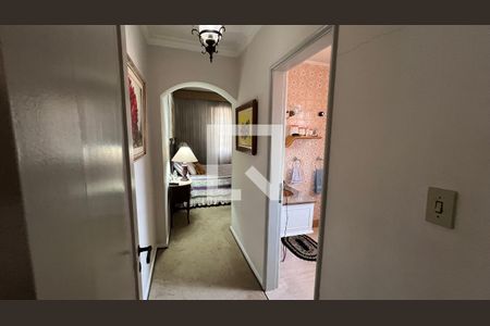 Casa à venda com 650m², 5 quartos e 6 vagas Casa à venda com 650m², 5 quartos e 6 vagasSuite