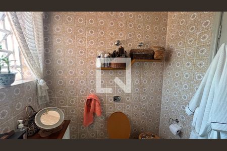 Casa à venda com 650m², 5 quartos e 6 vagas Casa à venda com 650m², 5 quartos e 6 vagasBanheiro da Suíte