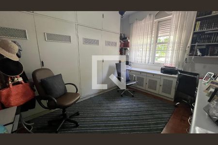 Casa à venda com 650m², 5 quartos e 6 vagas Casa à venda com 650m², 5 quartos e 6 vagasQuarto 1