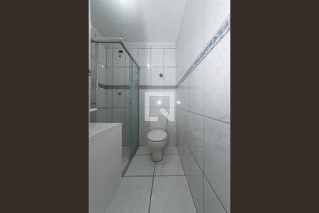 Banheiro de apartamento para alugar com 1 quarto, 27m² em Demarchi, São Bernardo do Campo