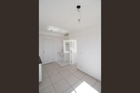 Sala / Cozinha de kitnet/studio para alugar com 1 quarto, 25m² em Cidade Satélite Santa Bárbara, São Paulo