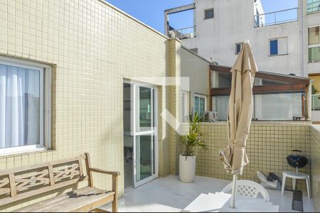 Apartamento à venda com 134m², 3 quartos e 2 vagasQuintal