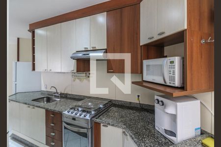 Apartamento à venda com 80m², 2 quartos e 2 vagas Apartamento à venda com 80m², 2 quartos e 2 vagasCozinha e Área de Serviço