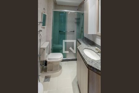 Apartamento à venda com 80m², 2 quartos e 2 vagas Apartamento à venda com 80m², 2 quartos e 2 vagasBanheiro da Suíte