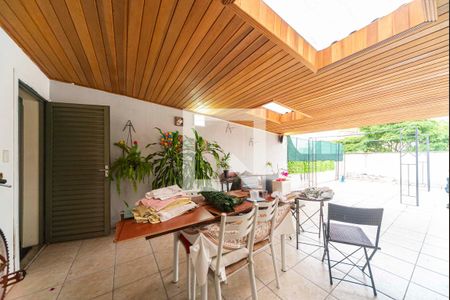 Apartamento à venda com 142m², 2 quartos e 2 vagas Apartamento à venda com 142m², 2 quartos e 2 vagasCobertura