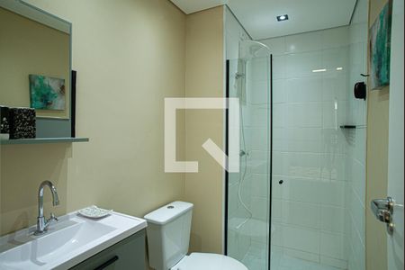 Banheiro de kitnet/studio para alugar com 1 quarto, 25m² em Bela Vista, São Paulo