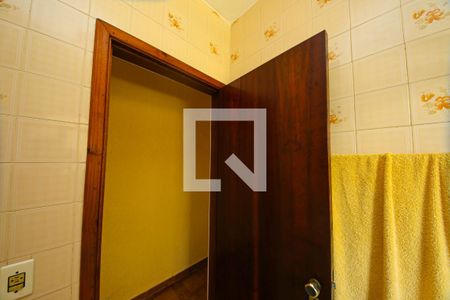 Casa à venda com 280m², 4 quartos e 2 vagasBanheiro 3