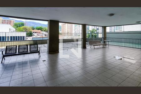 Apartamento à venda com 66m², 2 quartos e 1 vagaÁrea comum - Playground