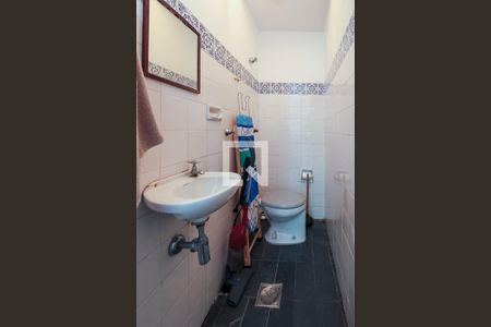 Apartamento à venda com 66m², 2 quartos e 1 vagaBanheiro de serviço