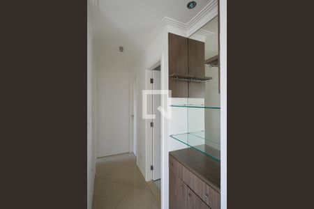 Corredor de apartamento à venda com 3 quartos, 87m² em Vila Gumercindo, São Paulo