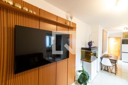 Sala de TV de apartamento à venda com 2 quartos, 53m² em Vila Guilhermina, São Paulo