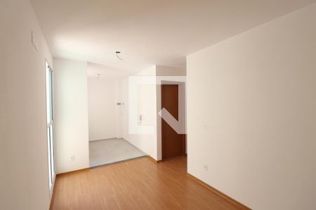 Sala de apartamento para alugar com 2 quartos, 55m² em Vila Lage, São Gonçalo
