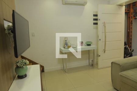Sala de casa para alugar com 2 quartos, 110m² em Parque Imperial, São Paulo