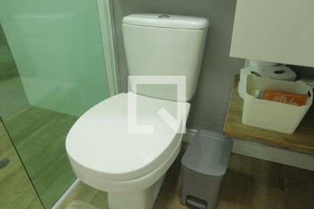 Banheiro Social de casa para alugar com 2 quartos, 110m² em Parque Imperial, São Paulo