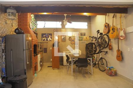 Casa para alugar com 110m², 2 quartos e 1 vagaÁrea gourmet