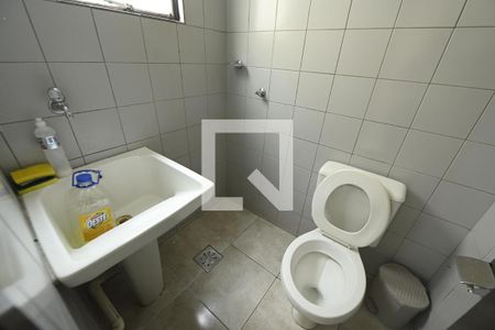 Apartamento à venda com 85m², 3 quartos e 1 vaga Apartamento à venda com 85m², 3 quartos e 1 vagaBanheiro com área de serviço tanque