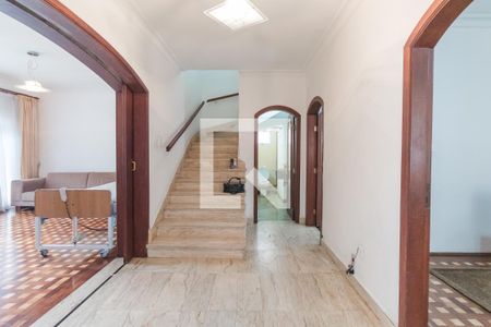 Escada interna de casa à venda com 3 quartos, 330m² em Jardim São Paulo(zona Norte), São Paulo