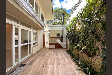 Varanda de casa de condomínio para alugar com 4 quartos, 300m² em Chácara Monte Alegre, São Paulo