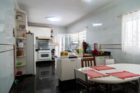 Casa à venda com 200m², 3 quartos e 2 vagasCozinha