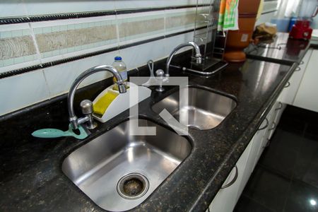 Casa à venda com 200m², 3 quartos e 2 vagasCozinha - Pia